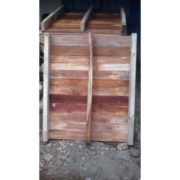 Wooden Pallet 120 x 100 x 12 cm 